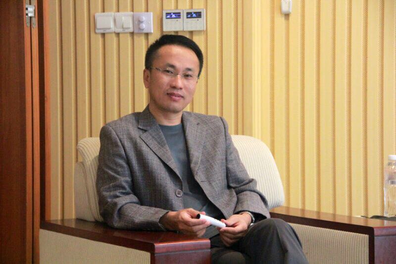 王功名书记在“名师面对面”活动中做关于文化传统重建的学术讲座